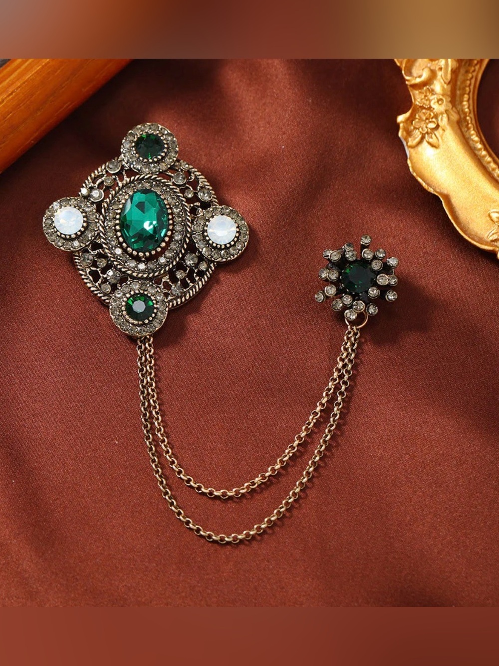 Gold-Tone Emerald Green Decorative Connector Brooch with Chain